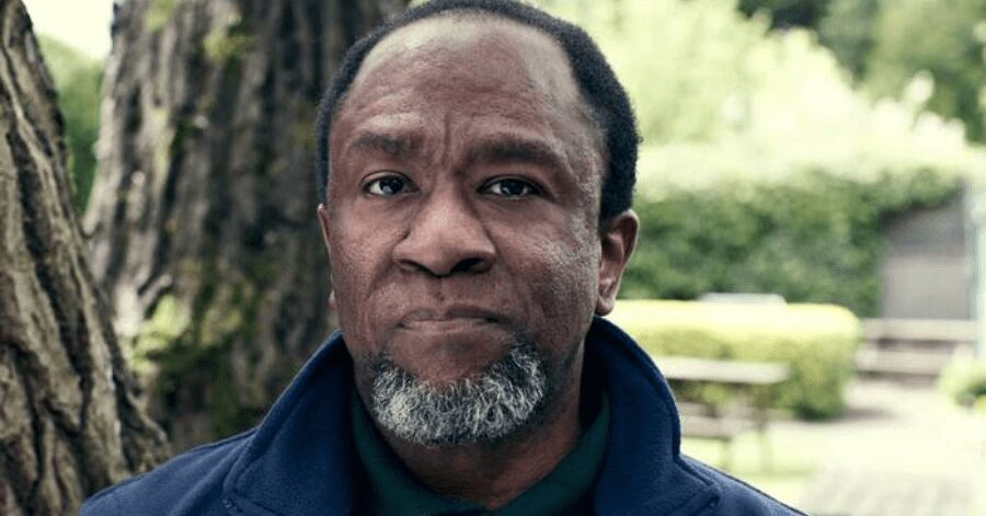 Refém: Elenco e Tudo Sobre o Thriller Político Intenso da Netflix 7 Lucian Msamati