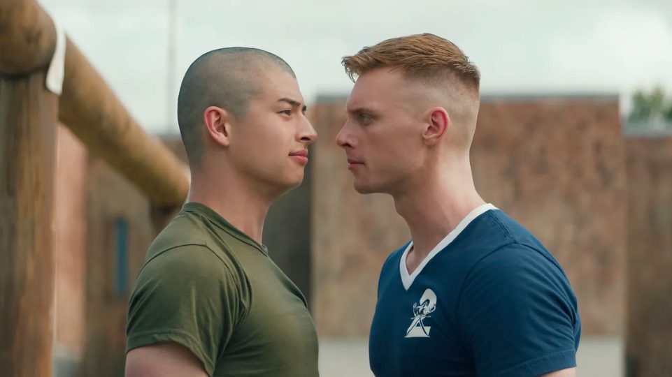 O Sargento Sullivan é gay ou bissexual em Boots? 2 Sullivan é gay