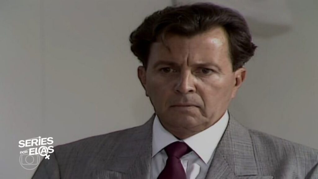 Resumo Rainha da Sucata (31/03): Renato mata piloto a SANGUE FRIO e Adriana FOGE com Caio 1 renato_rainha_da-sucata