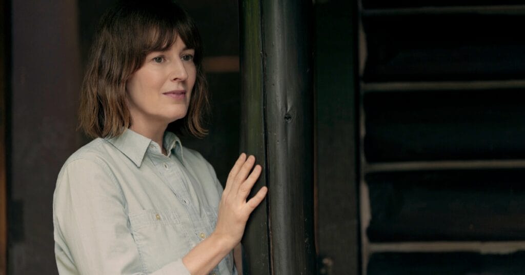 Elenco de Indomável: Lista completa de atores e personagens da série Netflix 5 Rosemarie DeWitt como Jill Bodwin