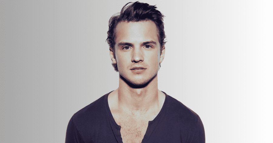Freddie Stroma