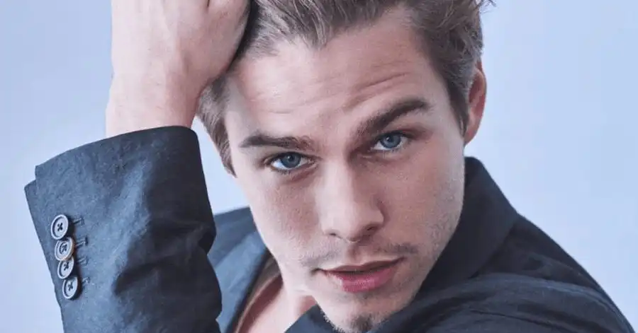 Minha Vida com a Família Walter: Elenco, Onde Assistir e Tudo Sobre 16 JAKE MANLEY