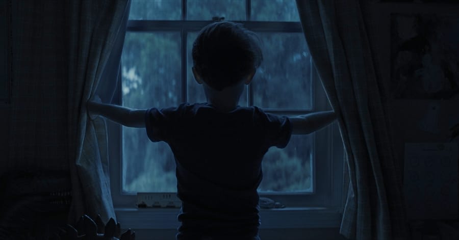 Crítica de A Hora do Mal: Novo filme de terror é tudo isso mesmo? 2 Crítica de A Hora do Mal