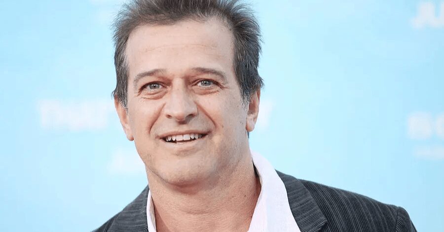 Juntos e Misturados: Tudo Sobre a Comédia Romântica e Divertida 15 allen covert