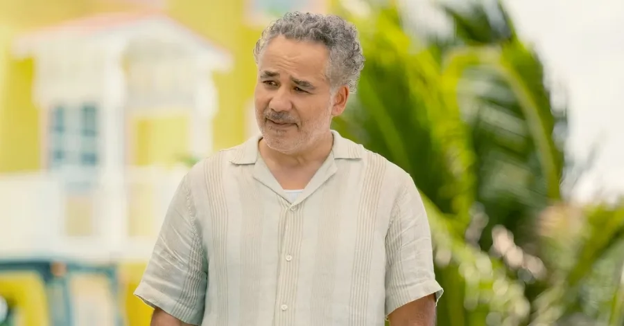 John Ortiz como Wyatt Martin