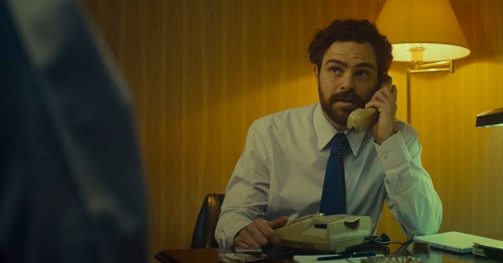 Argentina 1985: Elenco, Sinopse, Crítica e Tudo Sobre 3 Peter Lanzani como Luis Moreno Ocampo