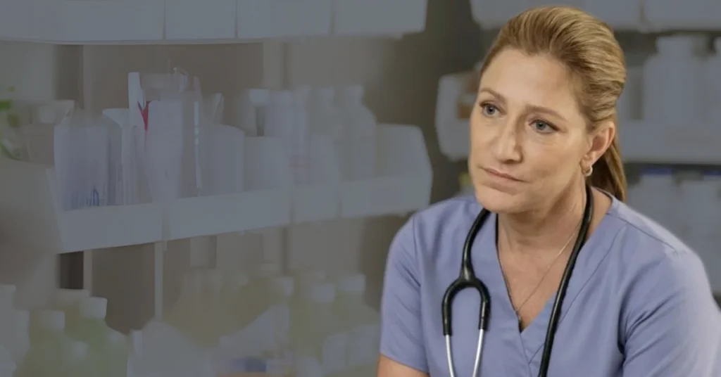 Megan Leavey: Elenco, Enredo, Crítica e Tudo Sobre O Filme 5 Edie Falco