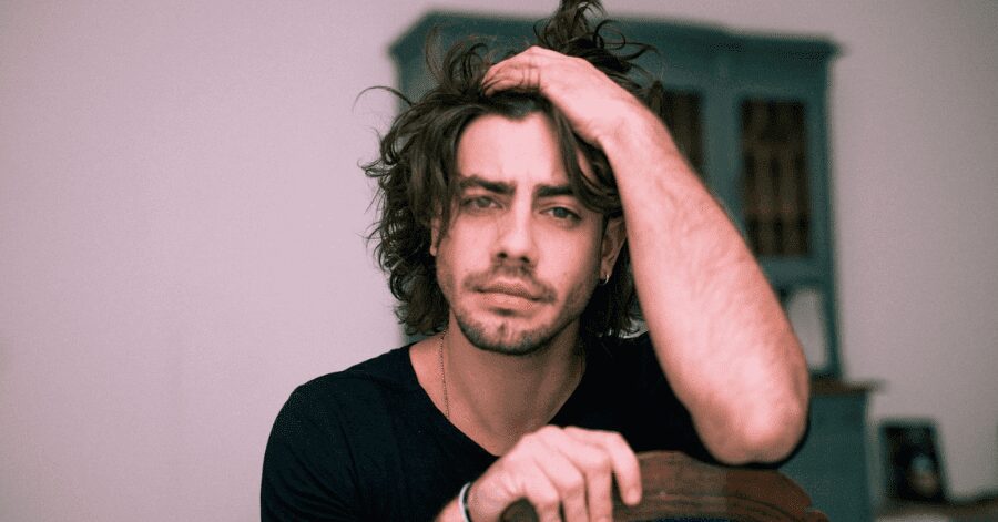 Corações Roubados: Elenco e Tudo Sobre o Thriller Erótico LGBTQ+ 9 florian