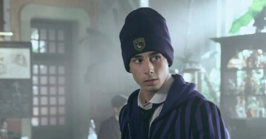 Georgie Farmer como Ajax Petropolus