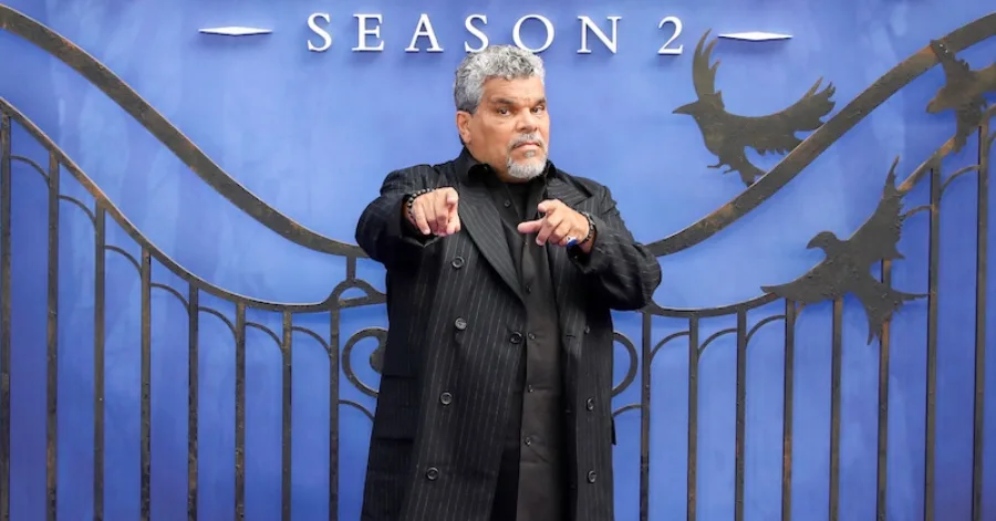 Luis Guzmán como Gomez Addams