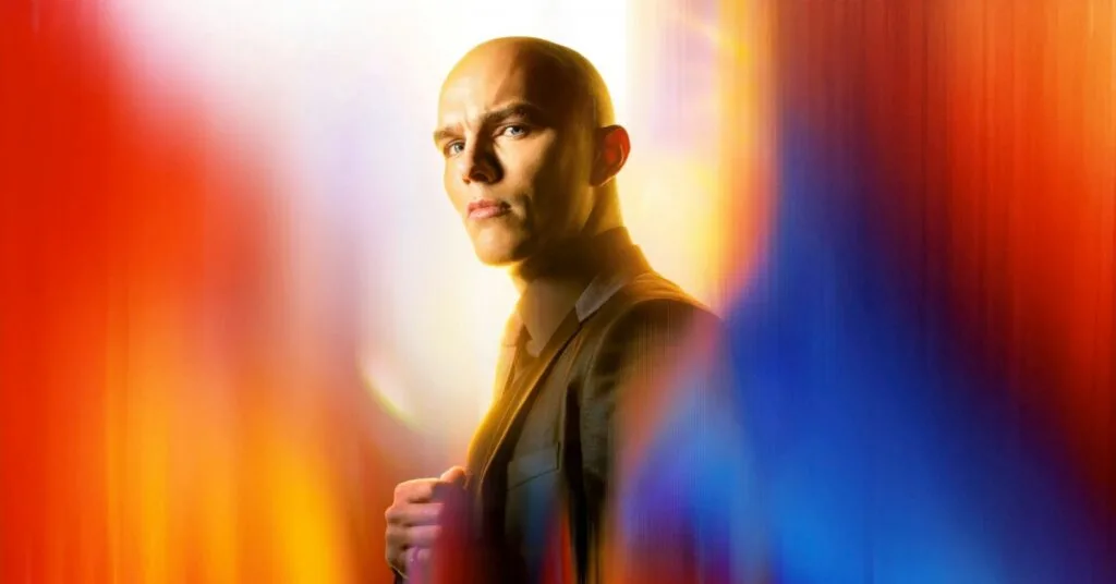 Superman: Elenco, Enredo, Crítica e Tudo Sobre o Filme de 2025 4 Nicholas Hoult como Lex Luthor