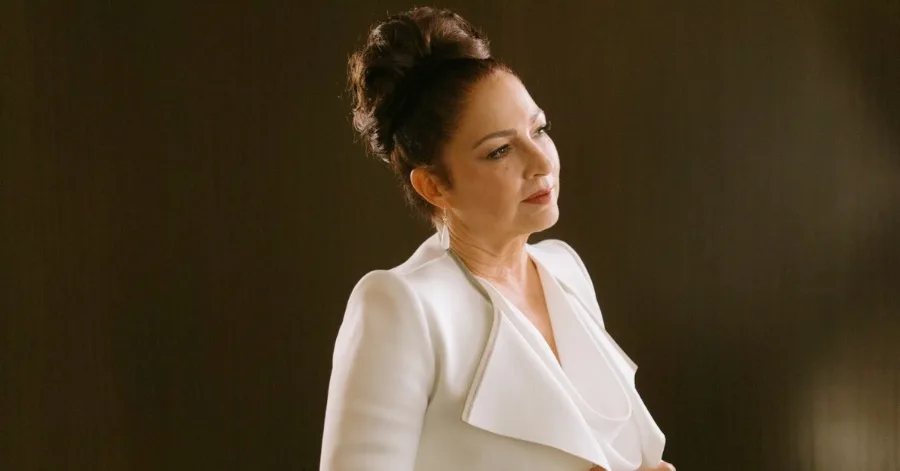 Elenco de O Pai da Noiva: Quem fez os personagens em 1950, 1991 e 2022? 14 Ingrid Herrera (A Mãe): Gloria Estefan