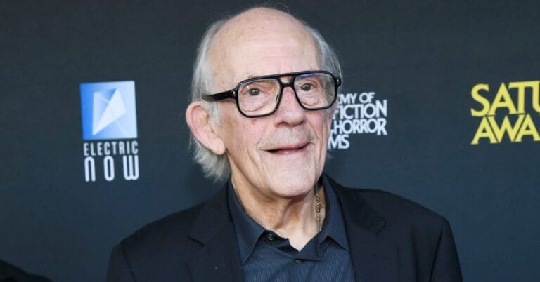 Elenco de Wandinha (2ª temporada): Lista completa de atores e personagens 15 Christopher Lloyd como Professor Orloff