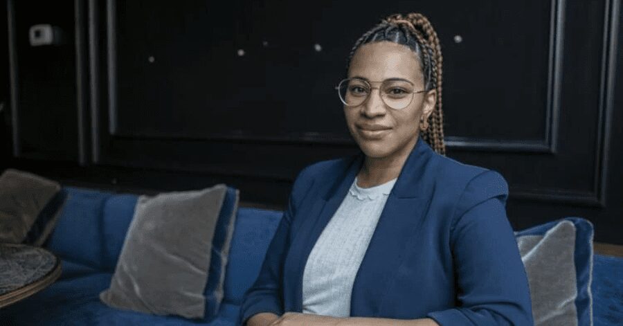 Bem-Vindo à Morte Súbita: Elenco e Tudo Sobre o Filme de Ação 3 sabryn rock