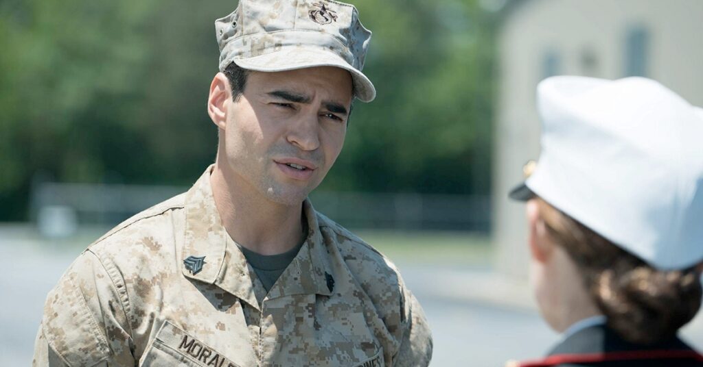 Megan Leavey: Elenco, Enredo, Crítica e Tudo Sobre O Filme 7 Sam Keeley