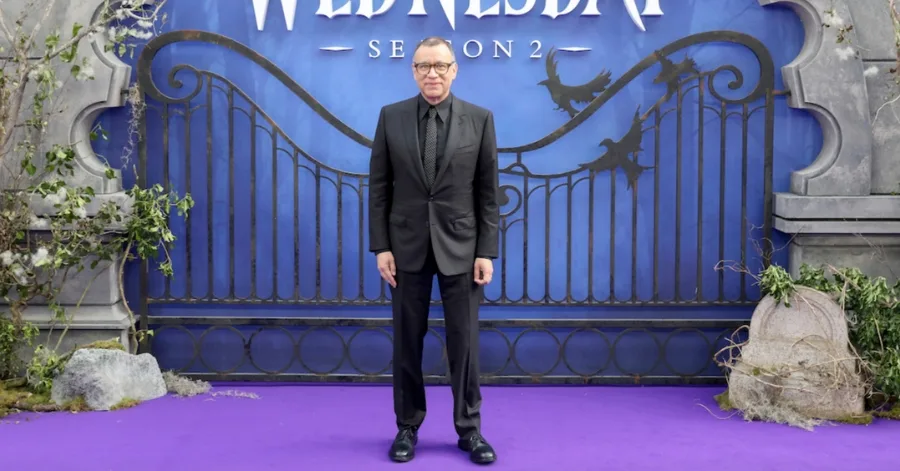 Fred Armisen como Tio Chico