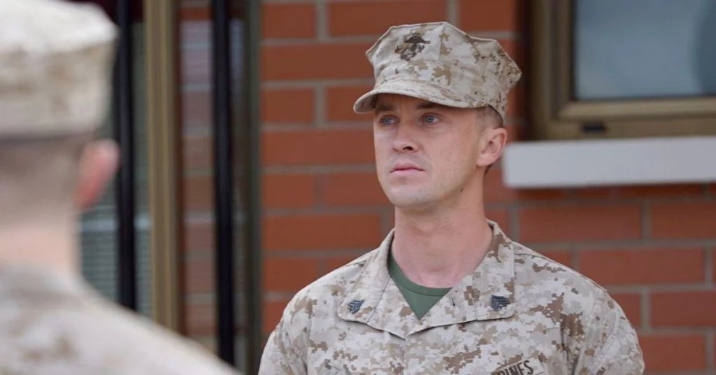 Megan Leavey: Elenco, Enredo, Crítica e Tudo Sobre O Filme 4 Tom Felton
