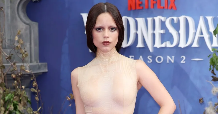 Jenna Ortega como Wandinha Addams