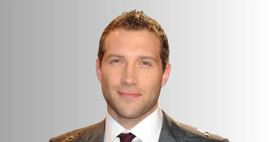 Guerra Oculta (2022): Elenco, Onde Assistir e Tudo Sobre 4 Jai Courtney