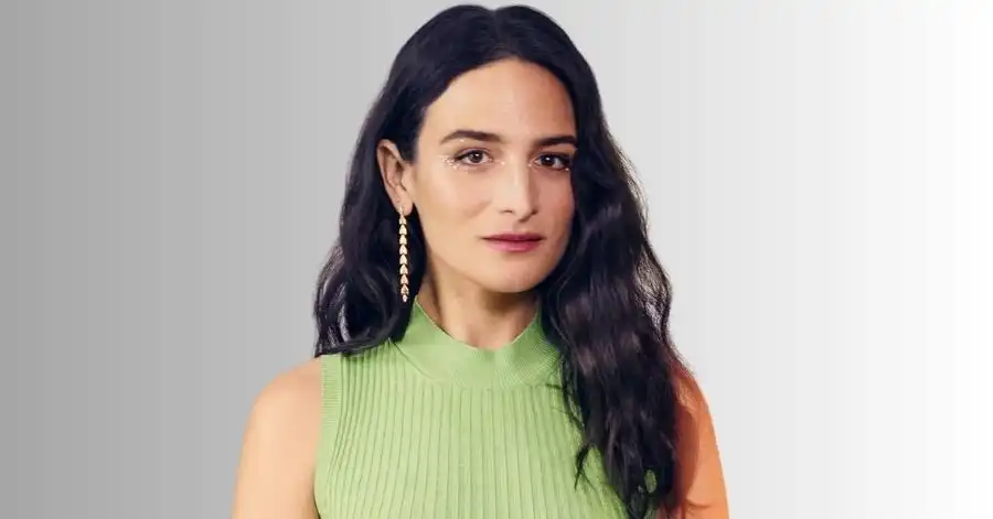 Venom: Elenco, Onde Assistir e Tudo Sobre o Anti-Herói da Marvel 8 Jenny Slate
