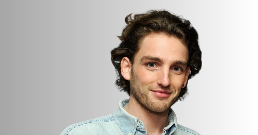 A Namorada Ideal: Elenco, Onde Assistir e Tudo Sobre a Série 4 Laurie Davidson