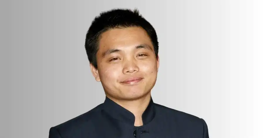 Shaobo Qin