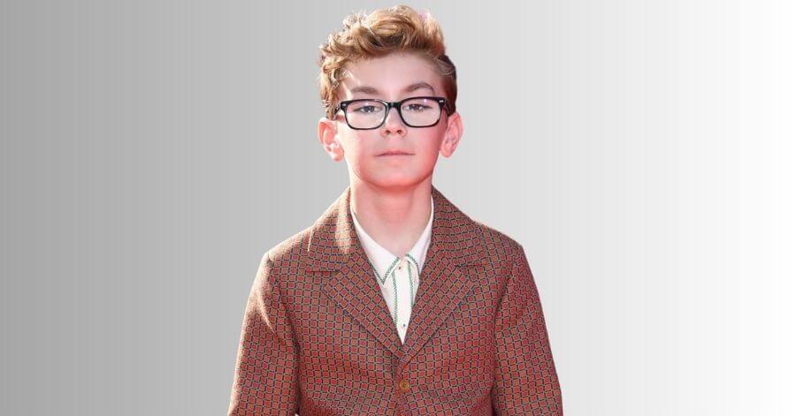 Invocação do Mal 3 | Elenco, Onde Assistir e Tudo Sobre 6 julian hilliard 2