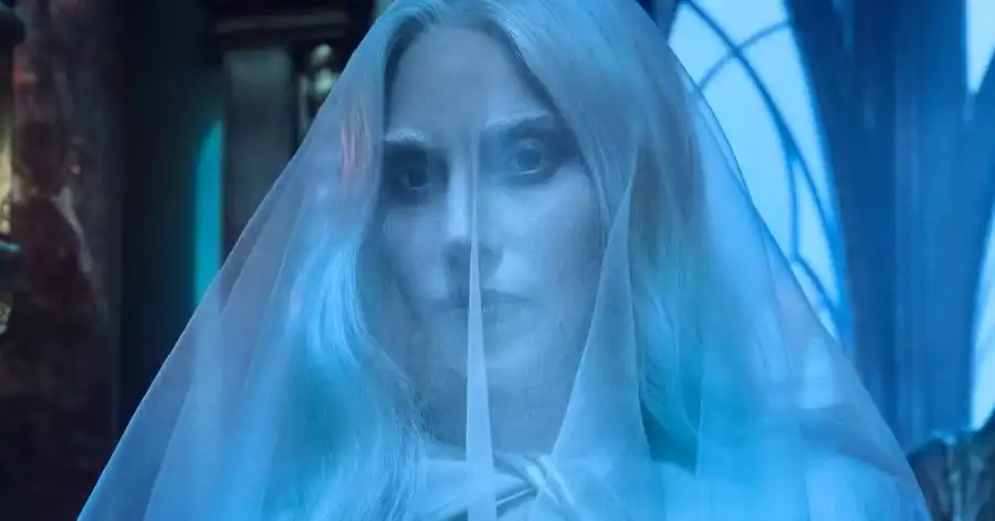 Wandinha: Tudo Sobre a Participação de Lady Gaga na 2ª Temporada 3 lady gaga como rosaline