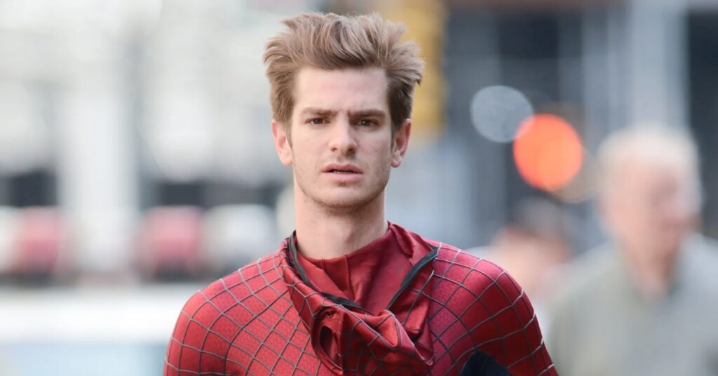 Andrew Garfield como Peter Parker / Homem-Aranha