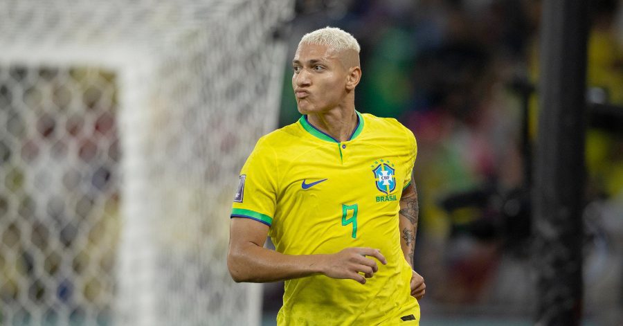 Bolívia x Brasil: Que horas é o jogo desta terça (09) e onde assistir? 2 Richarlison está na lista dos titulares de Carlo Ancelotti para o Brasil desta noite (Foto: Lucas Figueiredo/CBF)