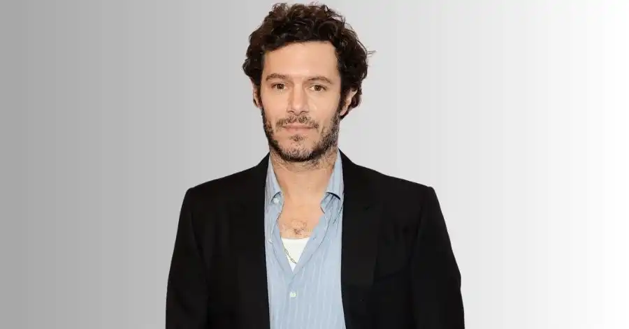 Voando Para o Amor: Elenco, Onde Assistir e Tudo Sobre 9 Adam Brody