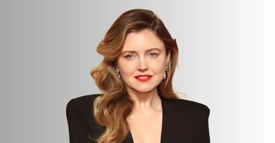 Lorraine Nicholson