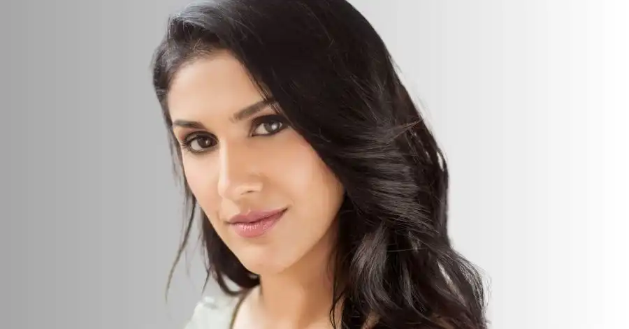 O Brilho do Natal: Elenco, Onde Assistir e Tudo Sobre 5 Parveen Dosanjh