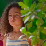 Sofia se afoga na piscina