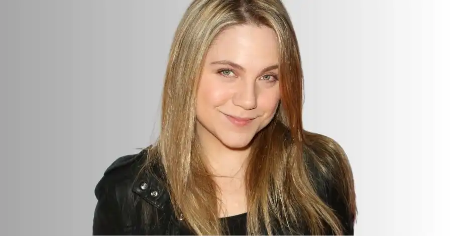 Frankenstein (2025): Elenco, Onde Assistir e Tudo Sobre 12 Lauren Collins