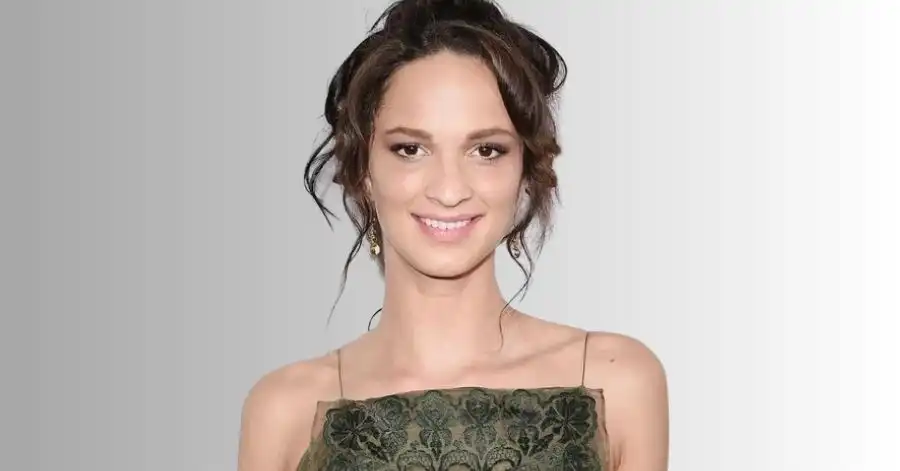 Natal Sangrento (2025): Elenco, Onde Assistir e Tudo Sobre 4 Ruby Modine