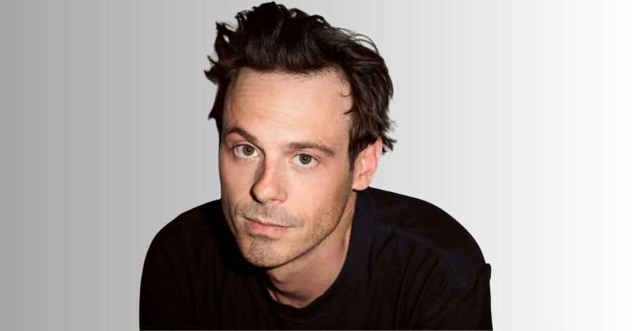 Crimes na Madrugada (2017): Elenco, Onde Assistir e Tudo Sobre 5 Scoot McNairy