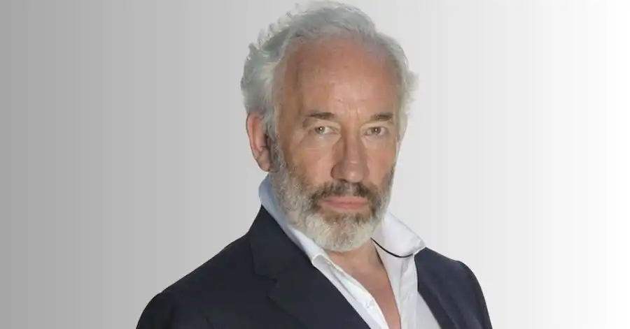 Eternal Return (2025): Elenco, Onde Assistir e Tudo Sobre 5 Simon Callow