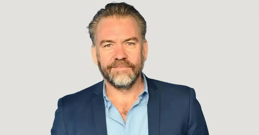 The Castaways (2023): Elenco, Onde Assistir e Tudo Sobre 5 Brendan Cowell
