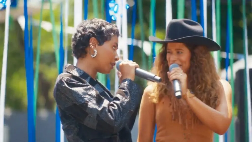 Agrado (Isadora Cruz) e Eduarda (Gabz)