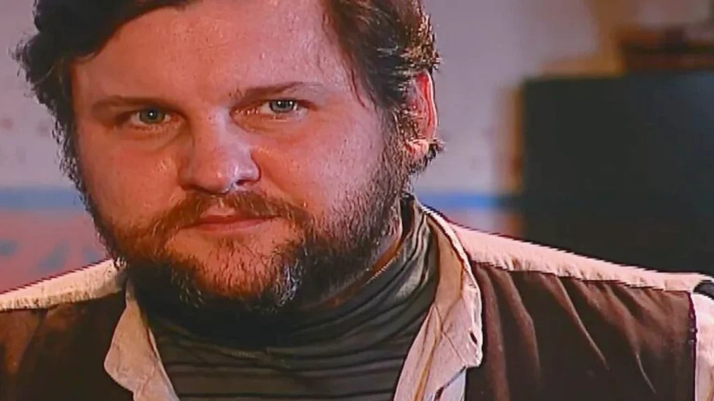 Resumo Terra Nostra 15/04: Rosana entra em DESESPERO após CRIME CRUEL de Gumercindo 6 Bartolo com olhar pensativo em Terra Nostra