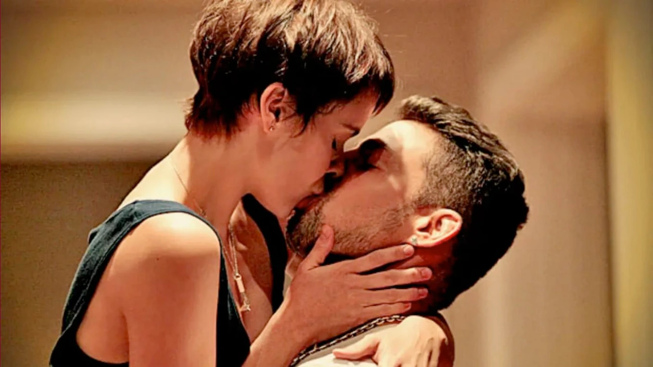 Resumo da Semana em Avenida Brasil (27/04 a 01/05) 3 nina e jorginho se beijam em avenida brasil