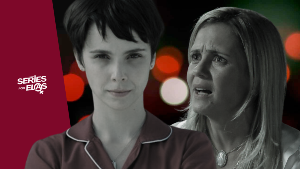 Nina (Débora Falabella) com expressão de confiança e Carminha (Adriana Esteves) com expressão de medo e surpresa.